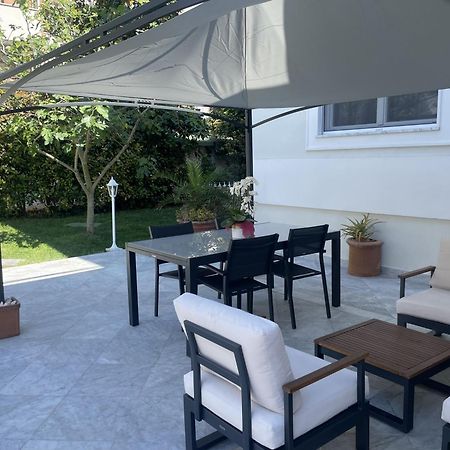 Villa Bianca a pochi passi dal mare con giardino esclusivo Livorno Esterno foto
