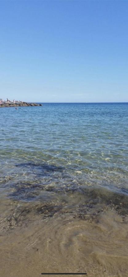 Villa Bianca a pochi passi dal mare con giardino esclusivo Livorno Esterno foto